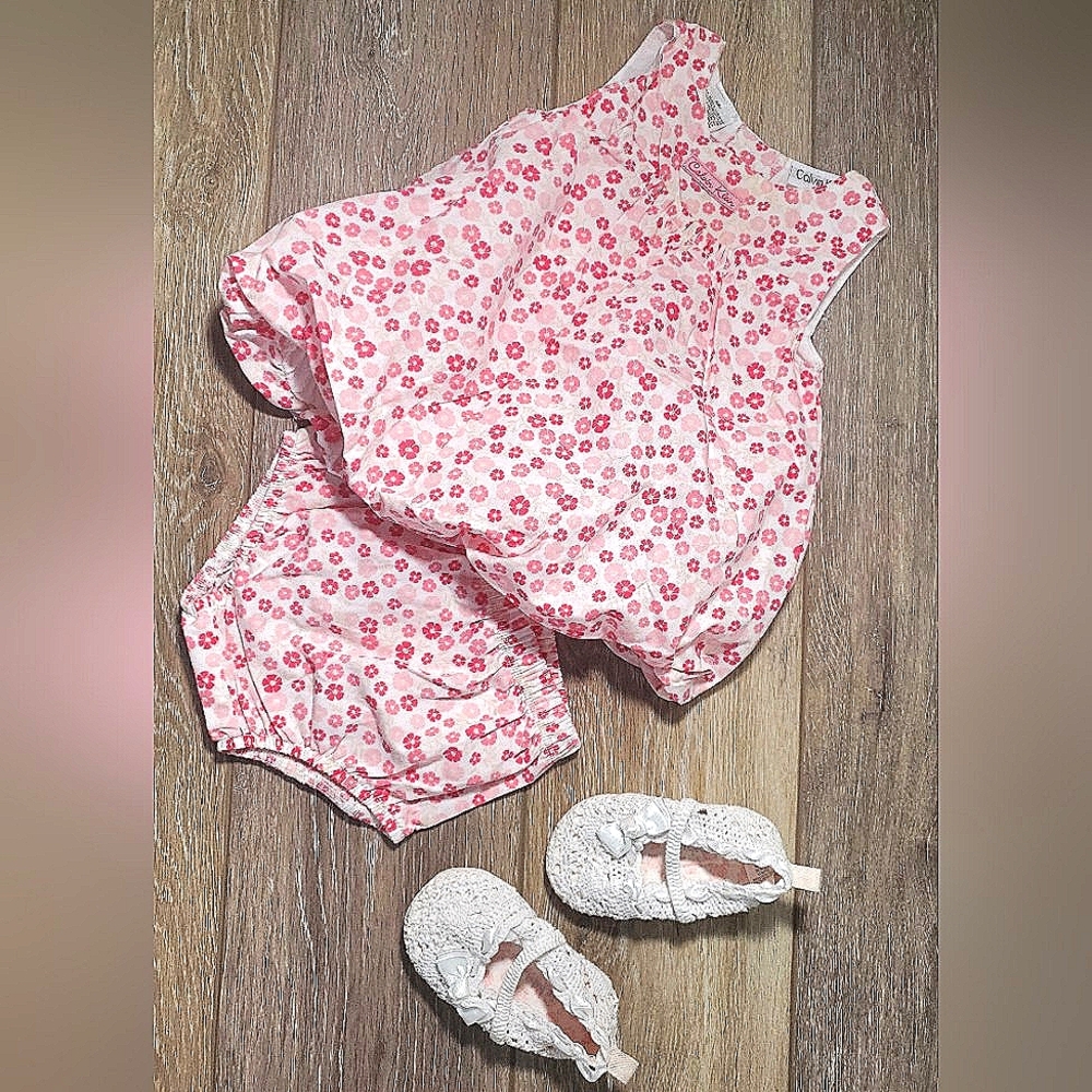 Calvin Klein baby's 2 pc coral, pink sleeveless bubble dress set Sz 0-3 mo.